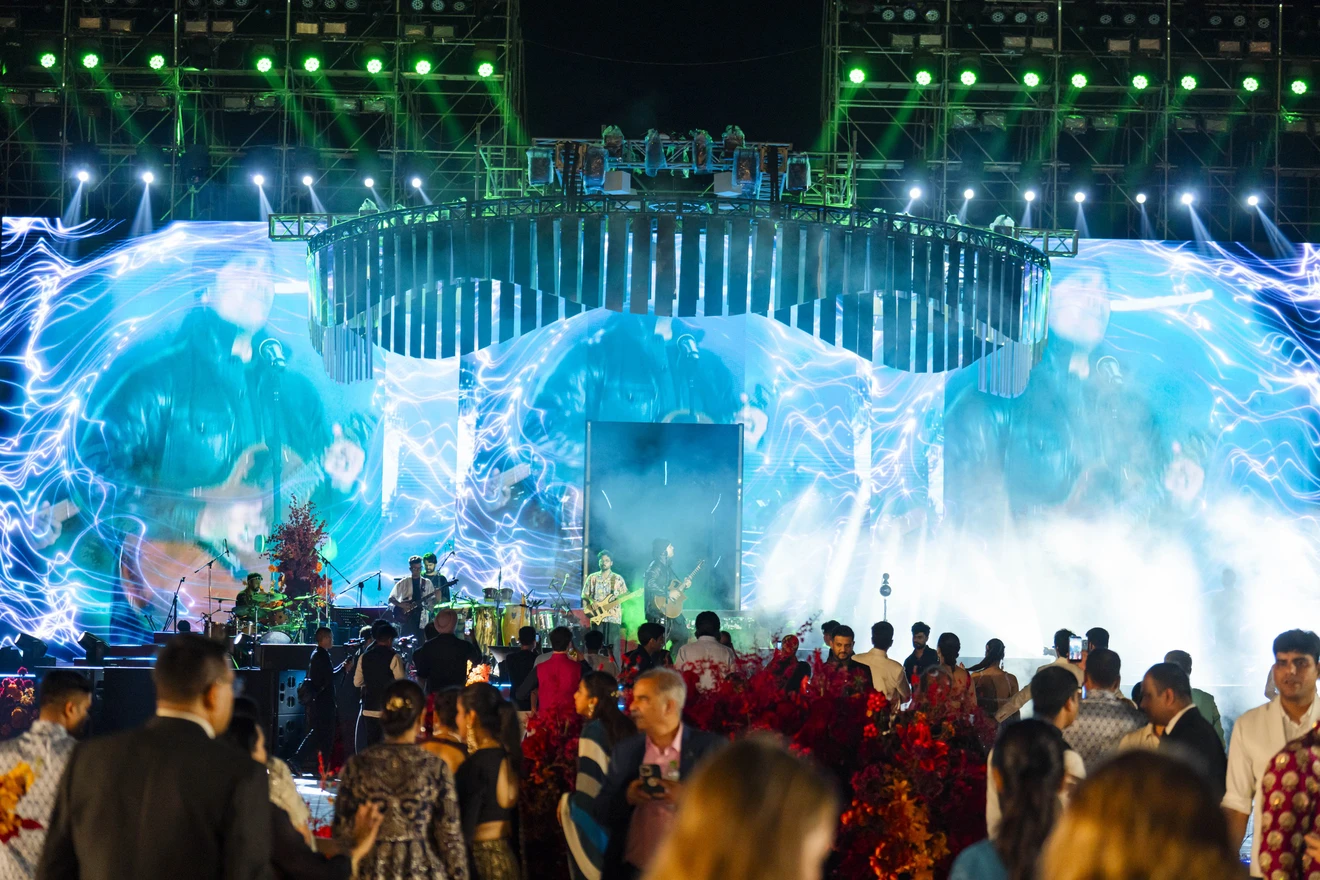 Đám cưới trị giá hàng triệu USD của tỷ phú Ấn Độ diễn ra liên tục trong 7 ngày ở Phú Quốc - ảnh 4