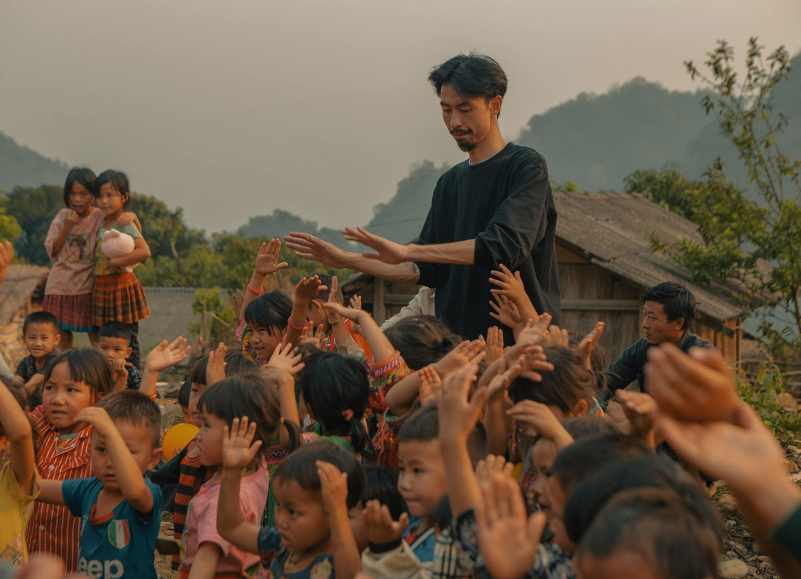 Bất ngờ với số tiền Hòa Minzy, Đen Vâu từng ủng hộ cho dự án 'Nuôi Em' - ảnh 2