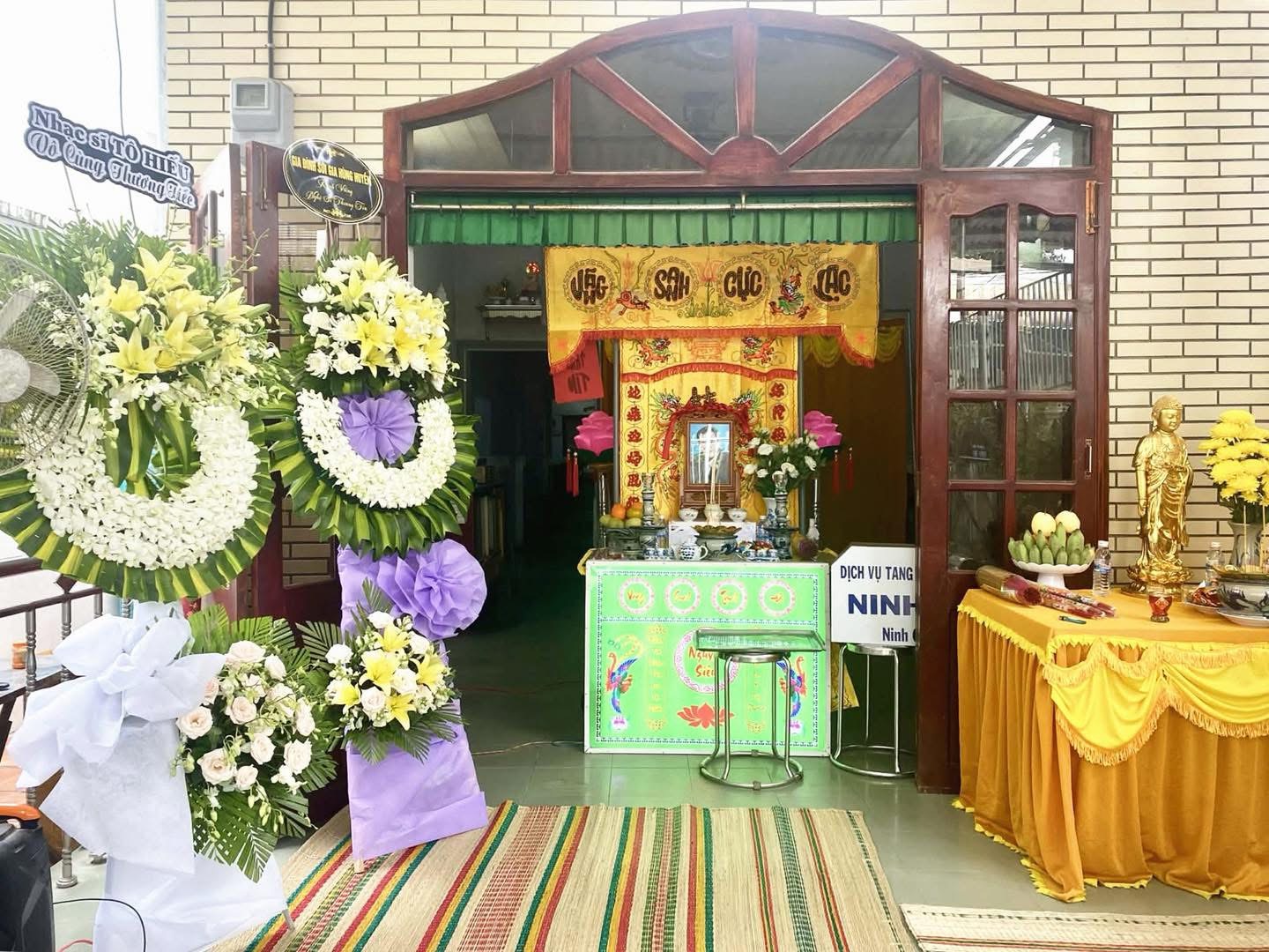 Đám tang lặng lẽ và câu nói nghẹn lòng từ mẹ Thương Tín: “Con đi trước, mẹ sẽ lựa ngày rồi sẽ đi theo sau' - ảnh 3