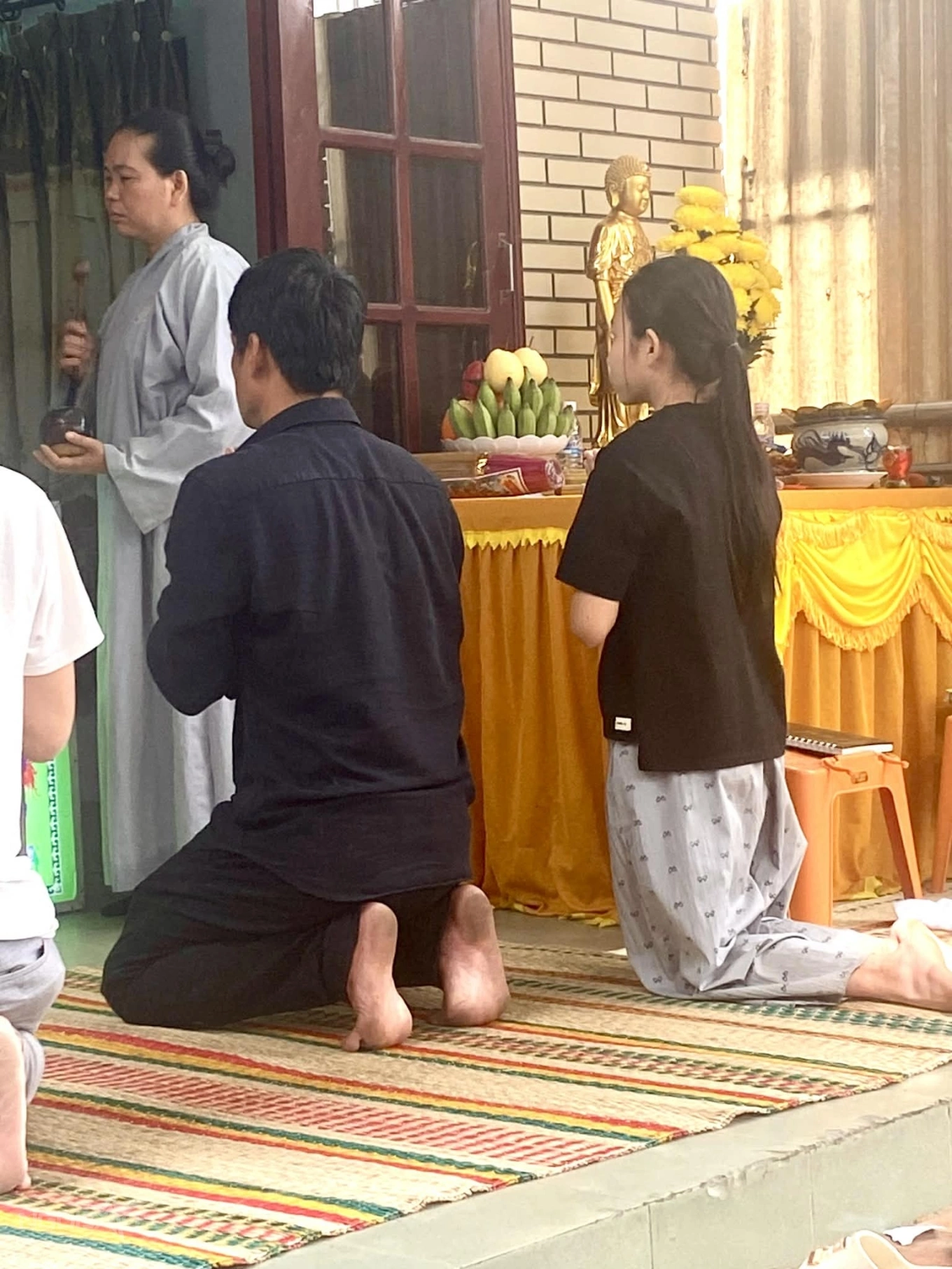 Đám tang lặng lẽ và câu nói nghẹn lòng từ mẹ Thương Tín: “Con đi trước, mẹ sẽ lựa ngày rồi sẽ đi theo sau' - ảnh 4