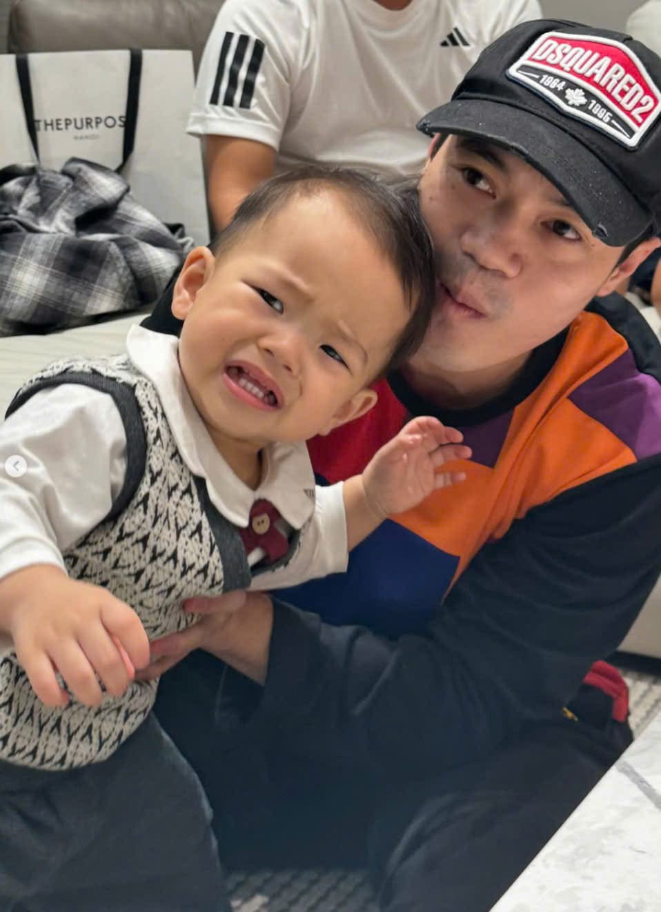 Đoàn Văn Hậu đón hội cầu thủ đến mừng sinh nhật vợ tại biệt thự chục tỷ mới tậu - ảnh 3