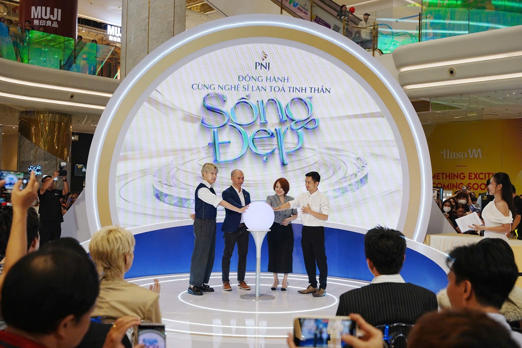 YeaH1 Network đồng hành chiến lược cùng PNJ, kiến tạo hành trình lan tỏa tinh thần “Sống đẹp” - ảnh 1