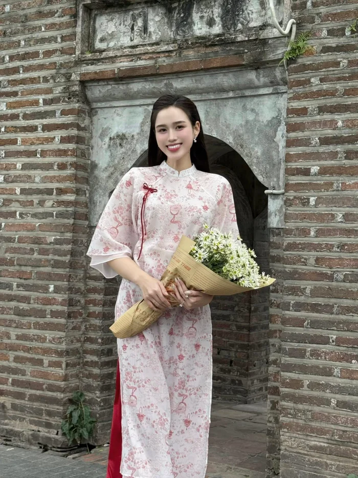 Đỗ Thị Hà bất ngờ thay đổi diện mạo mới sau khi kết hôn - ảnh 3