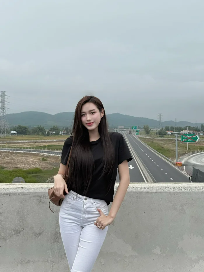 Đỗ Thị Hà bất ngờ thay đổi diện mạo mới sau khi kết hôn - ảnh 7