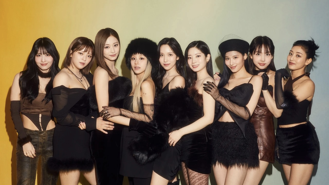 TWICE liên tiếp bị xâm phạm đời tư, JYP ra cảnh báo khẩn - ảnh 3