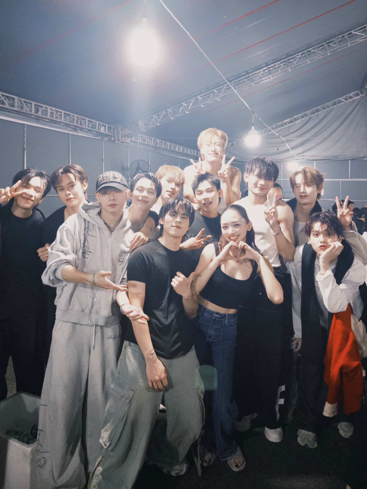 Tóc Tiên xúc động trước sự trưởng thành của Tân binh toàn năng trên sân khấu Y-Concert - ảnh 3