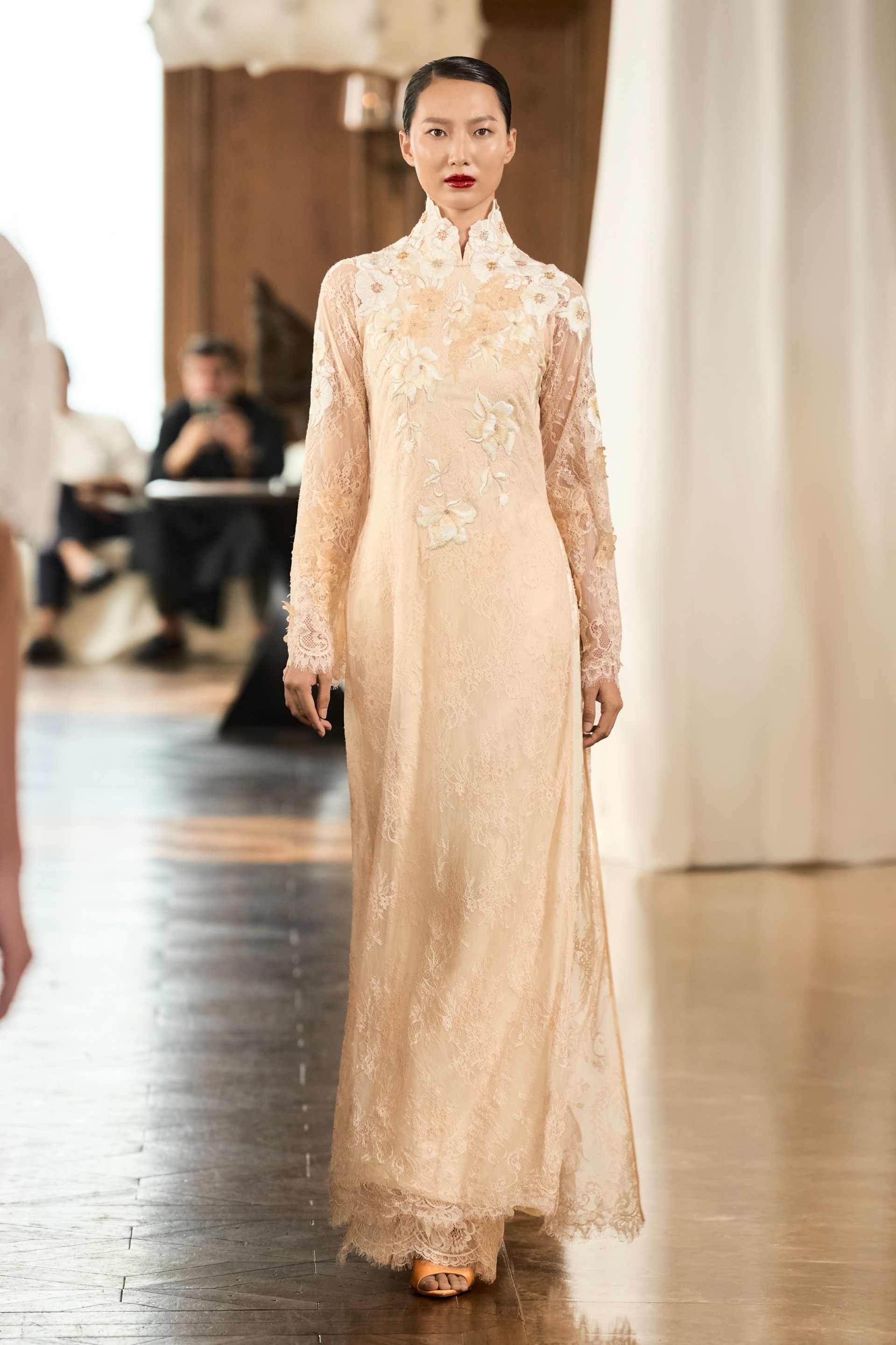 Khi áo dài được sáng tạo một cách tinh tế, ​​không phá vỡ hình tượng truyền thống - ảnh 5