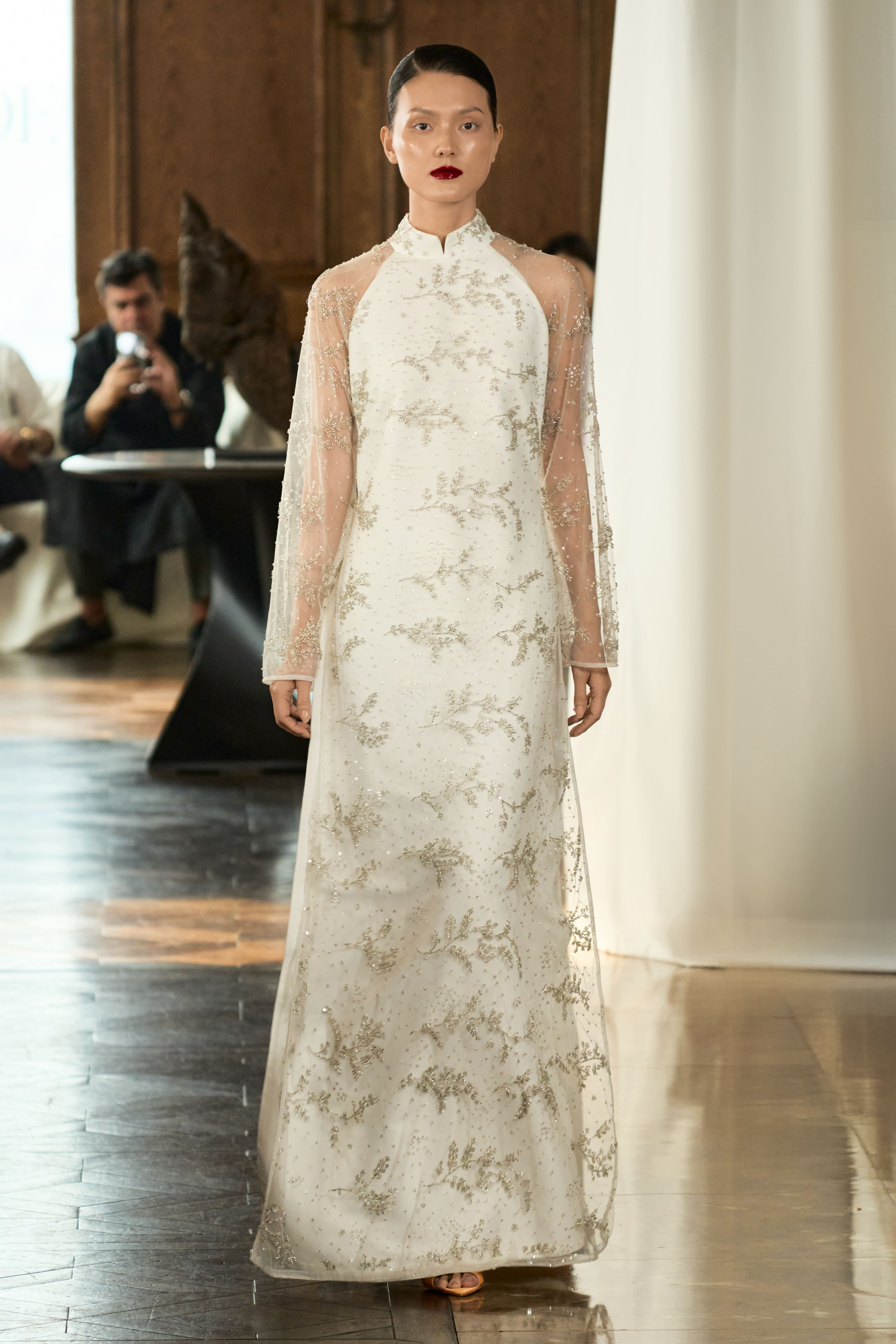 Khi áo dài được sáng tạo một cách tinh tế, ​​không phá vỡ hình tượng truyền thống - ảnh 6