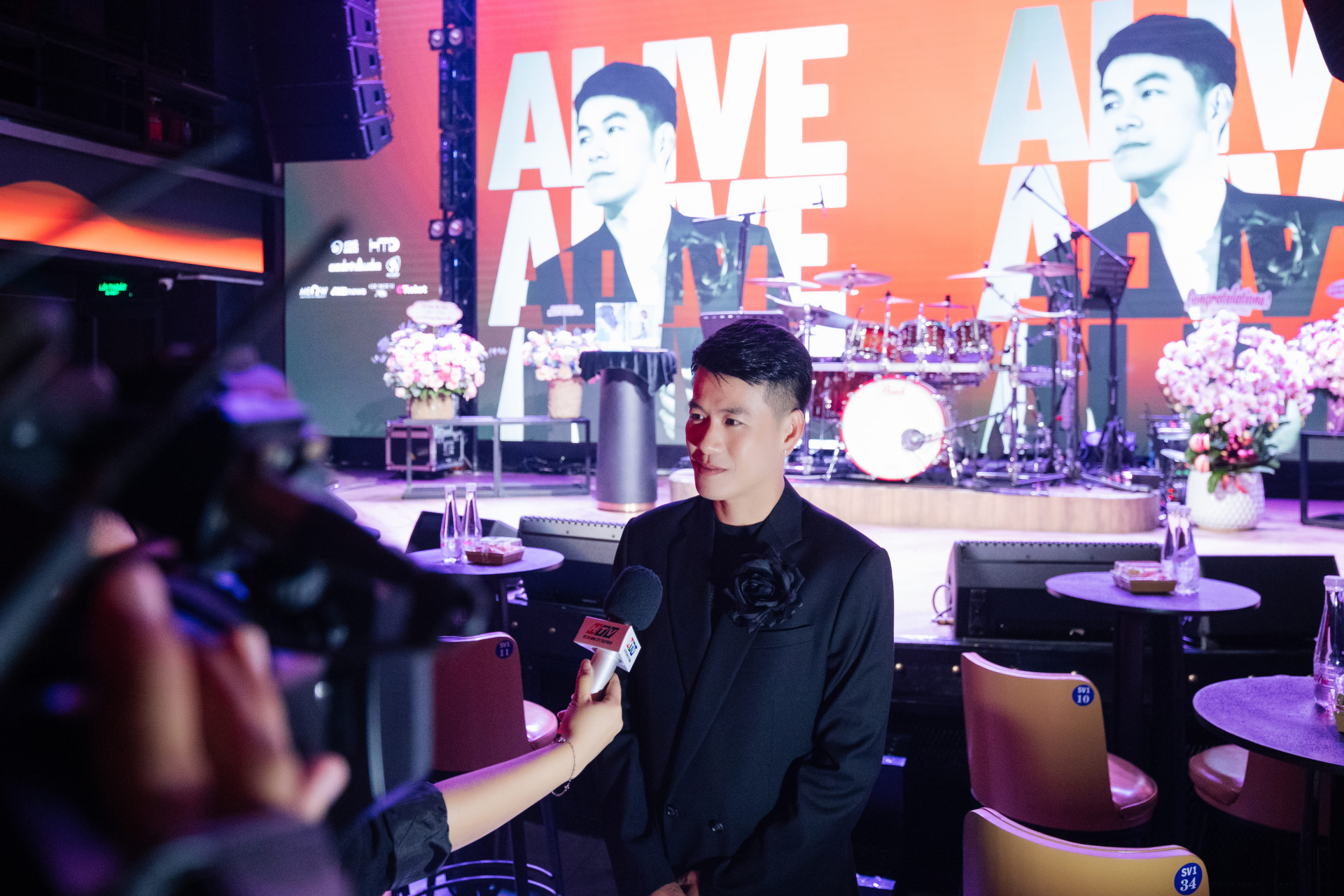 Hồ Trung Dũng ra mắt album thứ 10 “ALIVE”, trích doanh thu ủng hộ đồng bào miền Trung - ảnh 3