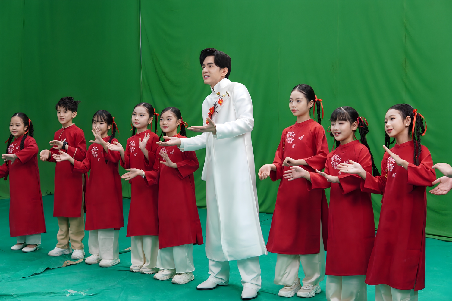 Đan Trường ra mắt MV Tết, khép lại năm 2025 nhiều dấu mốc - ảnh 3