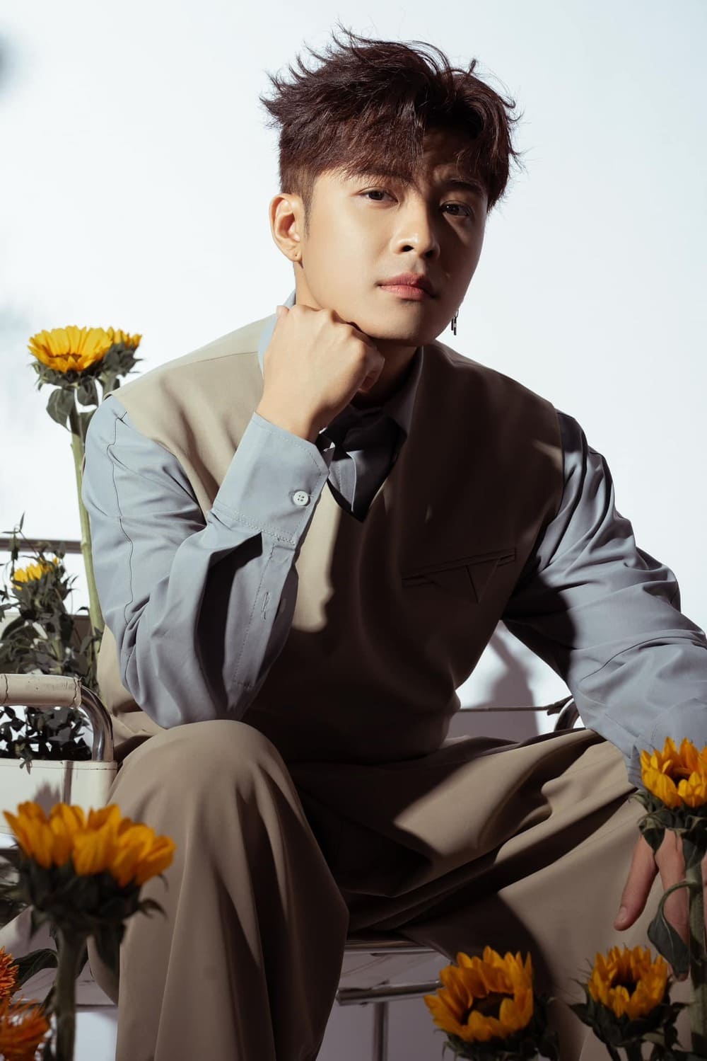 Ngô Kiến Huy, BB Trần cùng dàn nghệ sĩ hội ngộ trong tiết mục mở màn Gala Nhạc Việt 2026 - ảnh 6