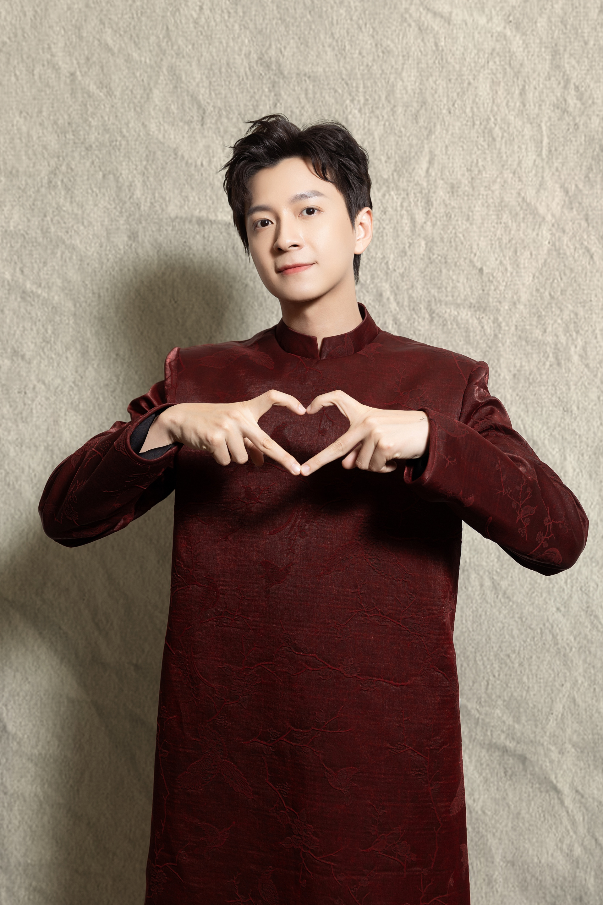 Ngô Kiến Huy, BB Trần cùng dàn nghệ sĩ hội ngộ trong tiết mục mở màn Gala Nhạc Việt 2026 - ảnh 3