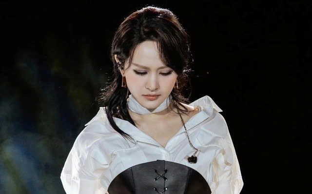 Hiền Hồ bị réo gọi khi Linh Trương vướng ồn ào mạng xã hội - ảnh 1