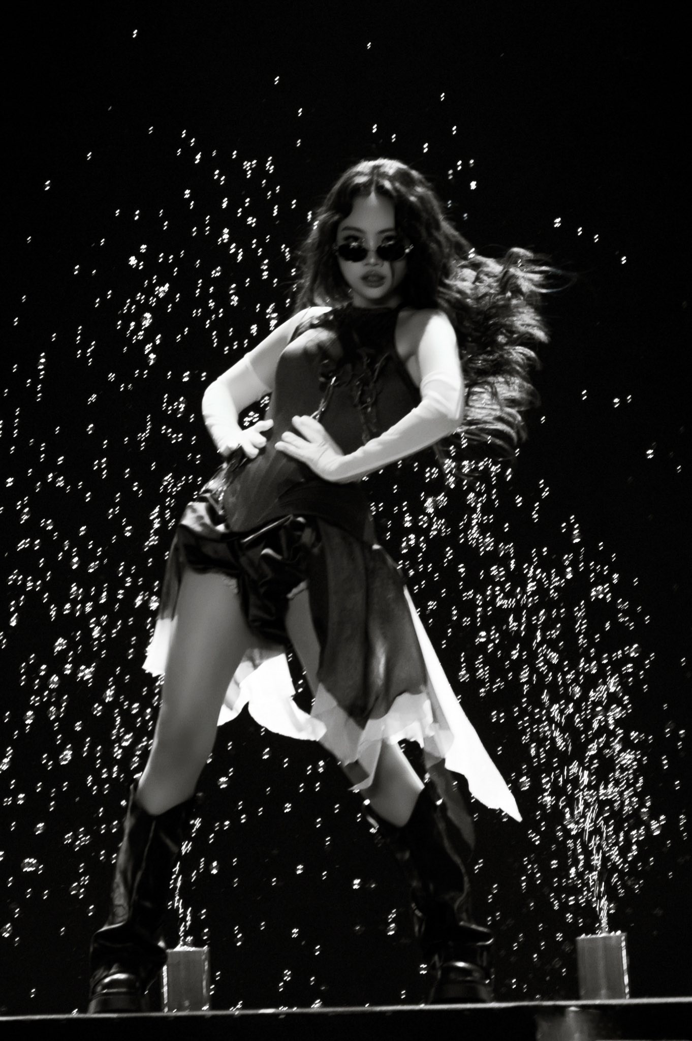 Phương Mỹ Chi lên tiếng sau tranh cãi màn trình diễn tại Làn Sóng Xanh 2025 - ảnh 3