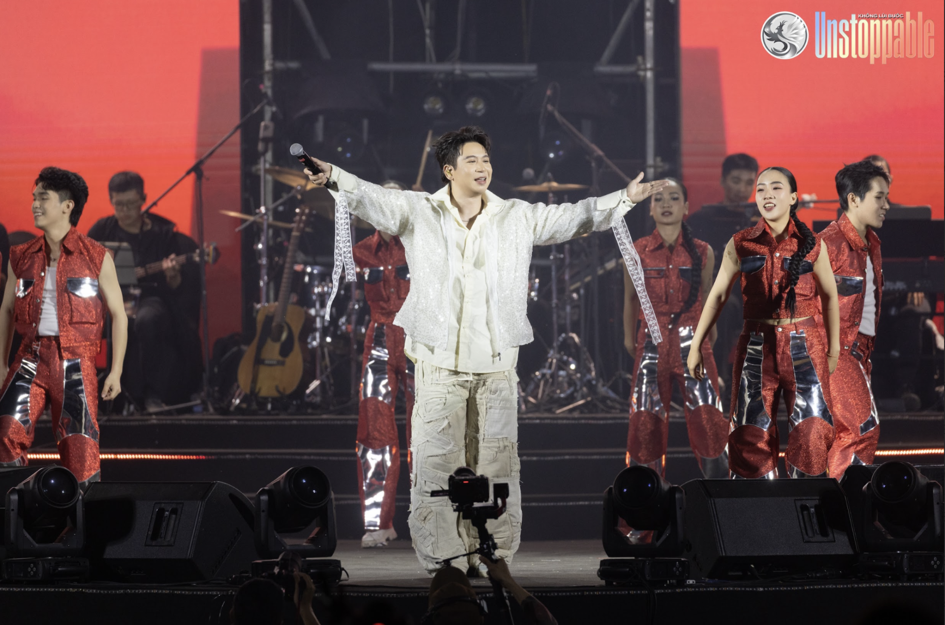 Hà Lê, Đỗ Hoàng Hiệp, Tăng Phúc, Liên Bỉnh Phát tái hợp, chinh phục 3.000 khán giả bằng âm nhạc - ảnh 5