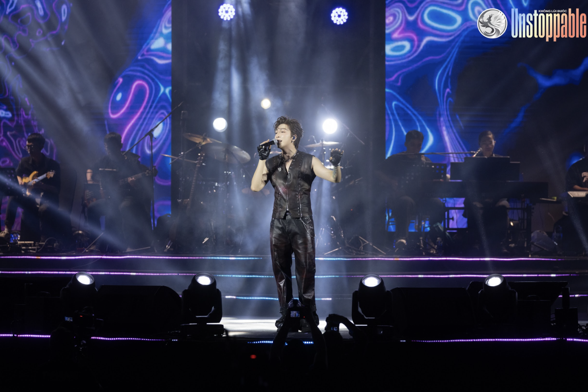 Hà Lê, Đỗ Hoàng Hiệp, Tăng Phúc, Liên Bỉnh Phát tái hợp, chinh phục 3.000 khán giả bằng âm nhạc - ảnh 4