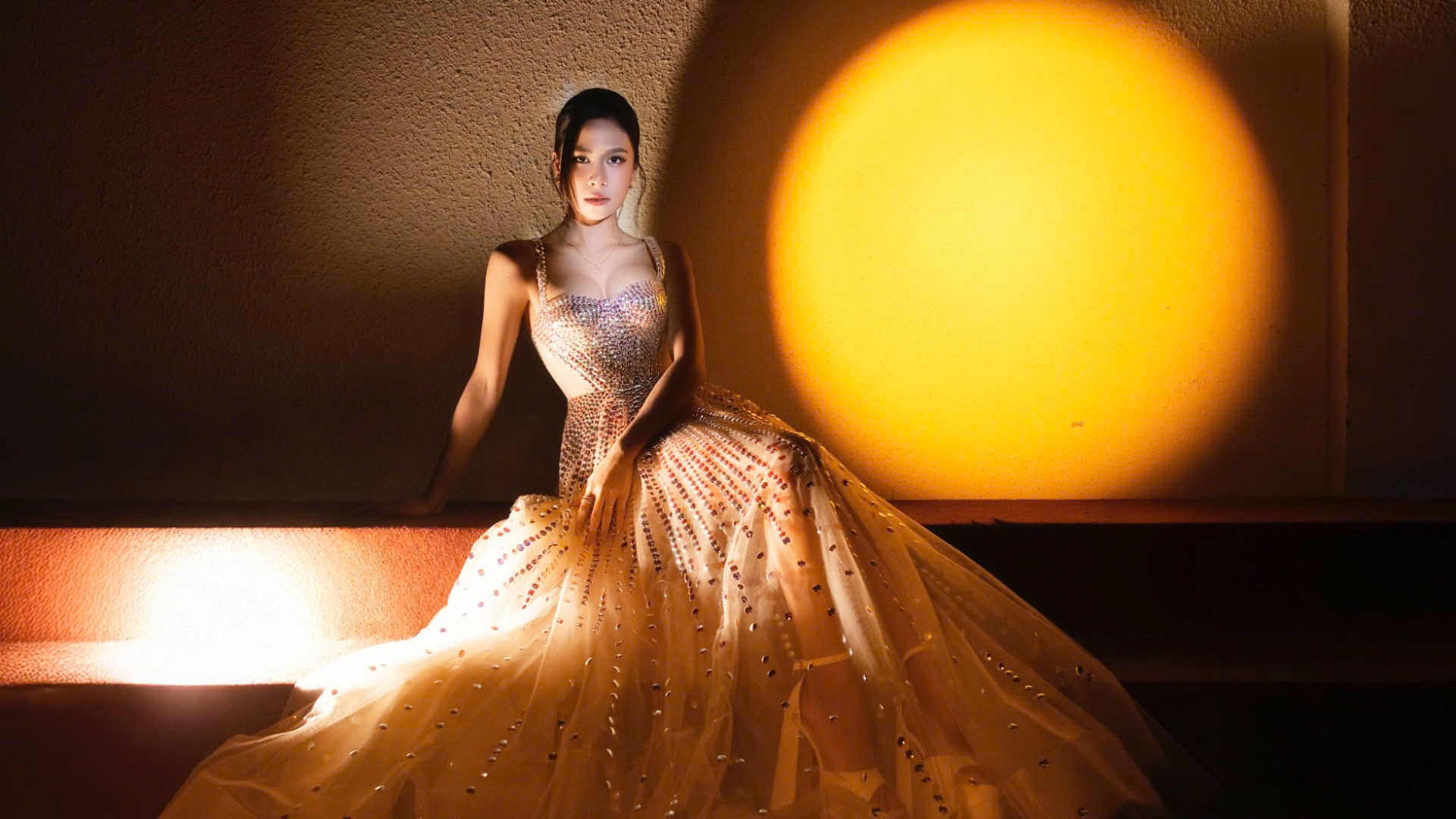 Netizen hào hứng với series mới Hà Nhi "nhây"