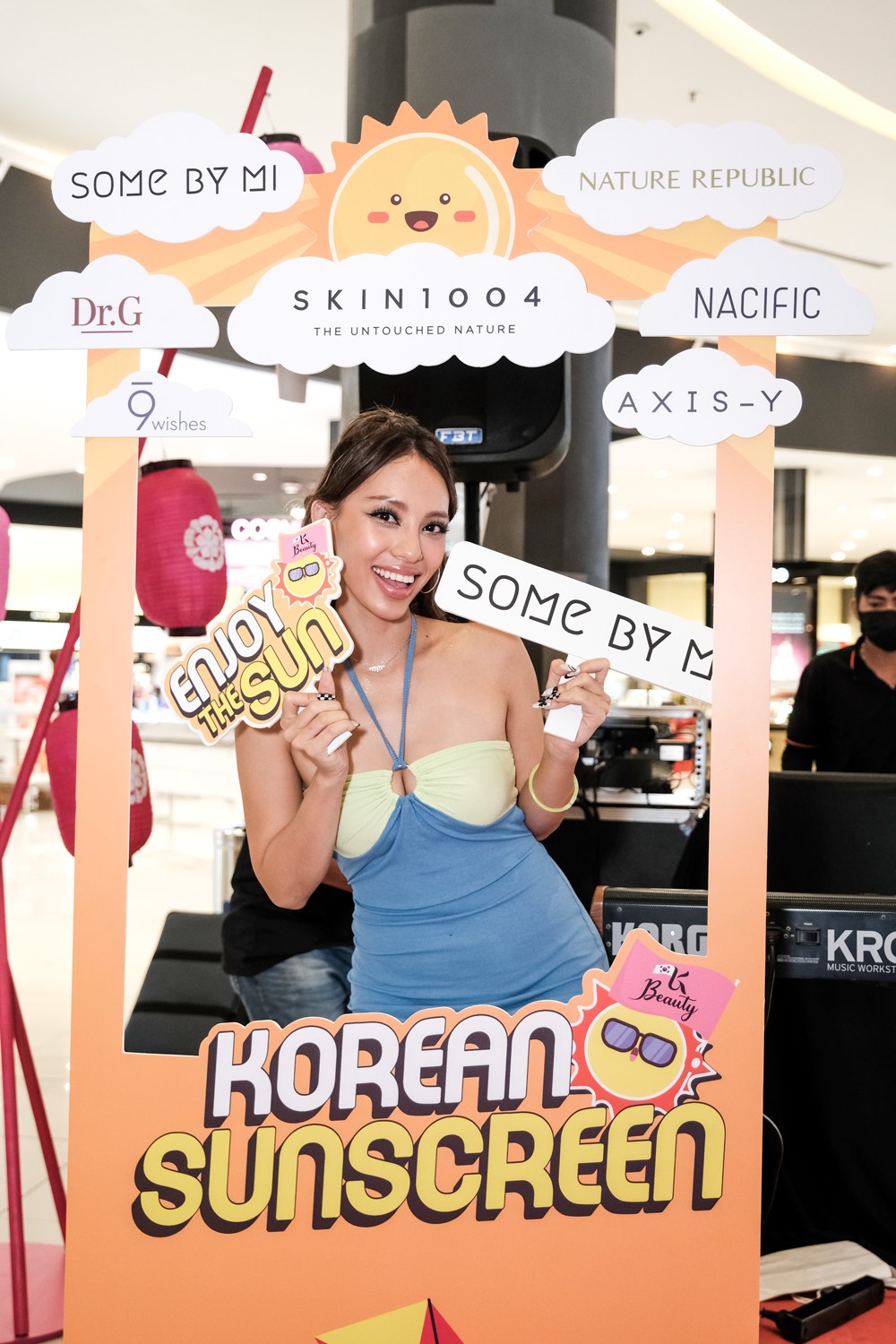 Vô số beauty blogger cũng góp mặt tại sự kiện vừa qua để cùng giao lưu, chia sẻ trải nghiệm sử dụng sản phẩm của mình