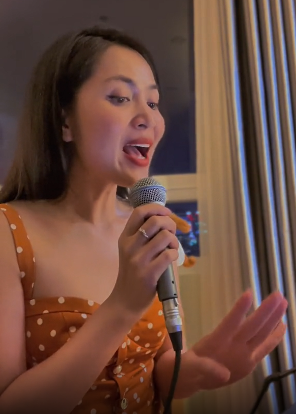 Cô gái hát tiếng Ấn cover Về Với Em hay hơn bản gốc Võ Hạ Trâm khiến netizen tranh cãi nảy lửa