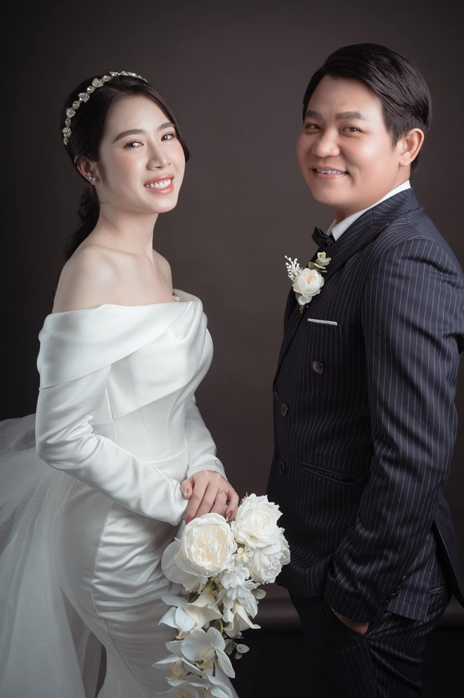 Chân dung cô dâu Quỳnh Nhi và chú rể Hoàng Đại