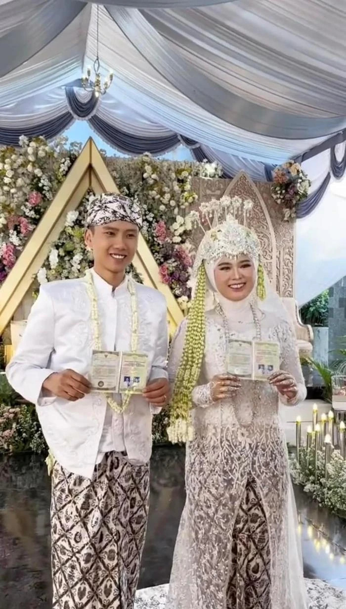 Đạt Villa bảnh bao trong trang phục cưới Indonesia, tuyên bố về chung nhà với bạn gái Vidhia - ảnh 4