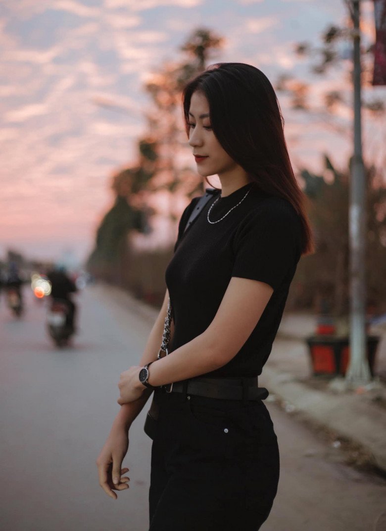 Hot girl bóng chuyền Việt Nam khiến dân tình xuýt xoa vì sắc vóc