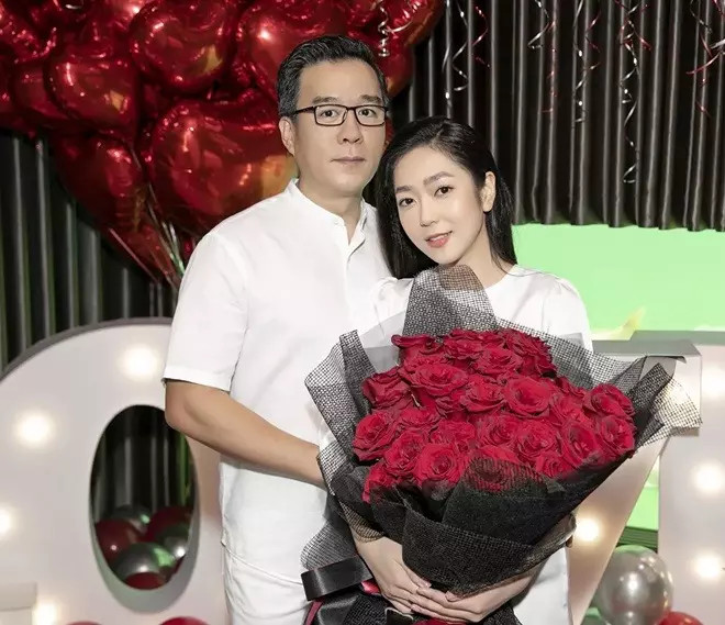 'Vua cá Koi' và vợ Hà Thanh Xuân vướng nghi vấn đã ly hôn sau hơn 1 năm về chung nhà.