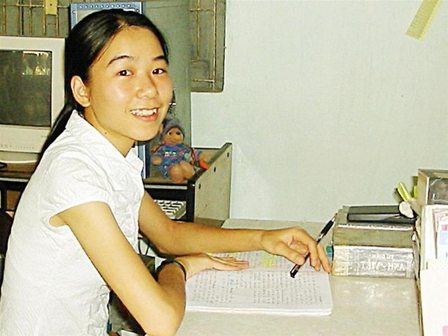 Chân dung nữ sinh đạt điểm 10 tuyệt đối môn Ngữ Văn trong kỳ thi tuyển sinh 2005 - Nguyễn Thị Thu Trang