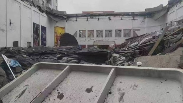 Mái trần nhà thể chất trường học bị sập, phát hiện ít nhất 10 người của mắc kẹt dưới đống đổ nát