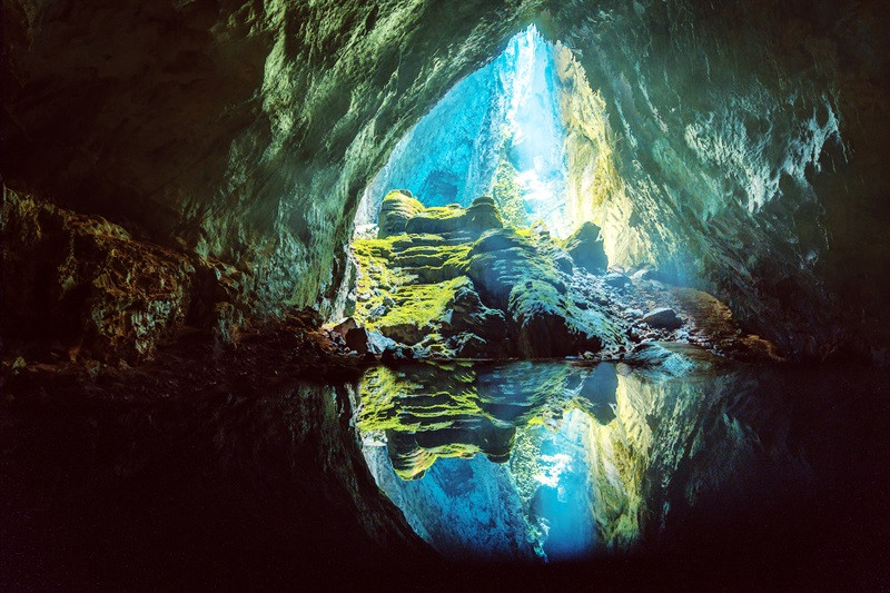 Hang Sơn Đoòng là hang động lớn nhất thế giới khiến báo chí thế giới tốn nhiều giấy mực