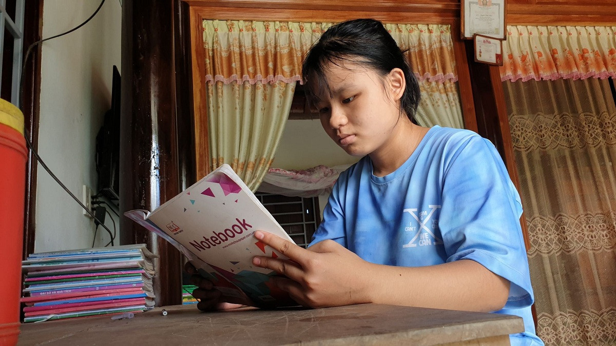 Thủ khoa tốt nghiệp THPT Quảng Bình: “Từ chối vào đại học, đi xuất khẩu lao động cho mẹ đỡ vất vả” - ảnh 2