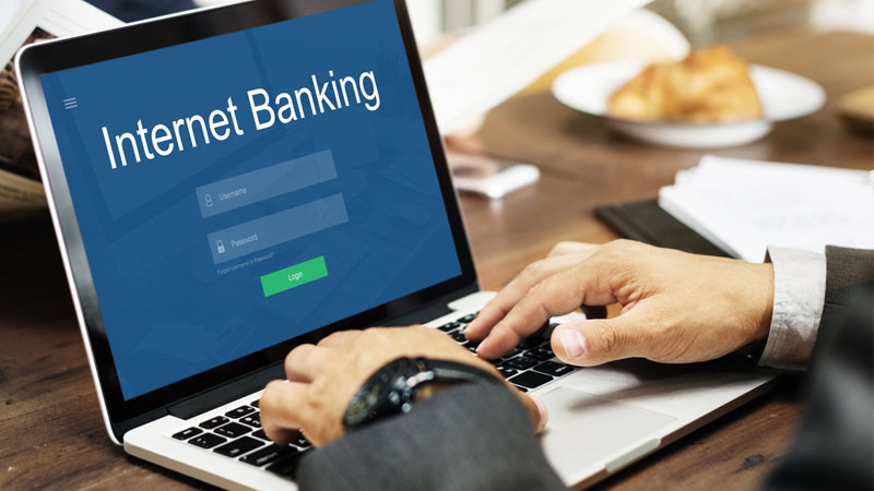 Hủy các dịch vụ E-Banking đã đăng ký để tránh việc mất phí duy trì hàng tháng nếu không còn dùng thẻ ngân hàng