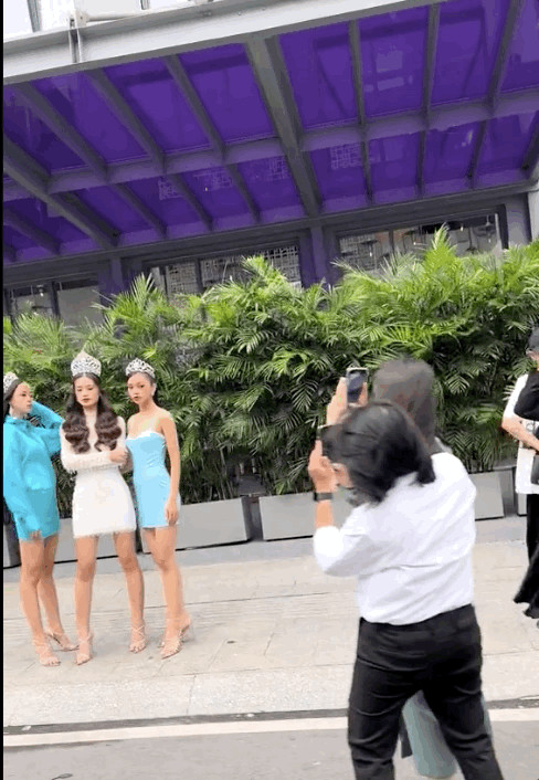 Xôn xao ảnh Hoa hậu Ý Nhi bị bắt gặp xuất hiện sau phát ngôn gây ồn ào mạng xã hội, ekip gần chục người vây quanh