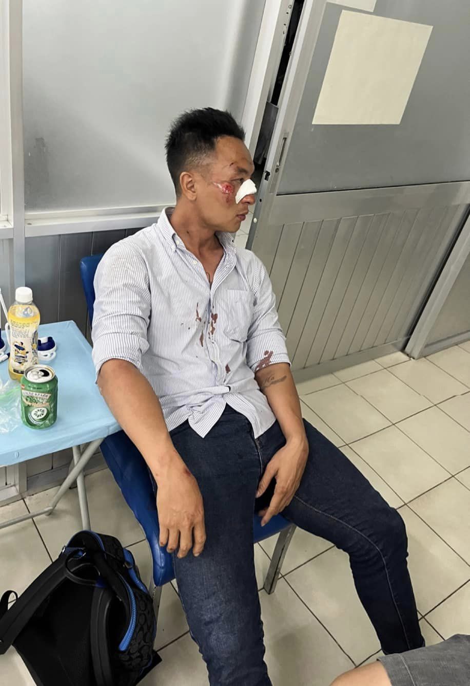 Cựu BTV của VTV Trương Việt Phong thông báo vừa gặp tai nạn phải vào viện để xử lý vết thương.