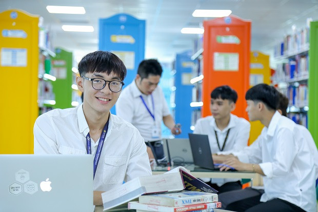 Mức lương ngành công nghệ thông tin ở Việt Nam tăng trưởng một cách ấn tượng, bỏ xa các ngành nghề khác.