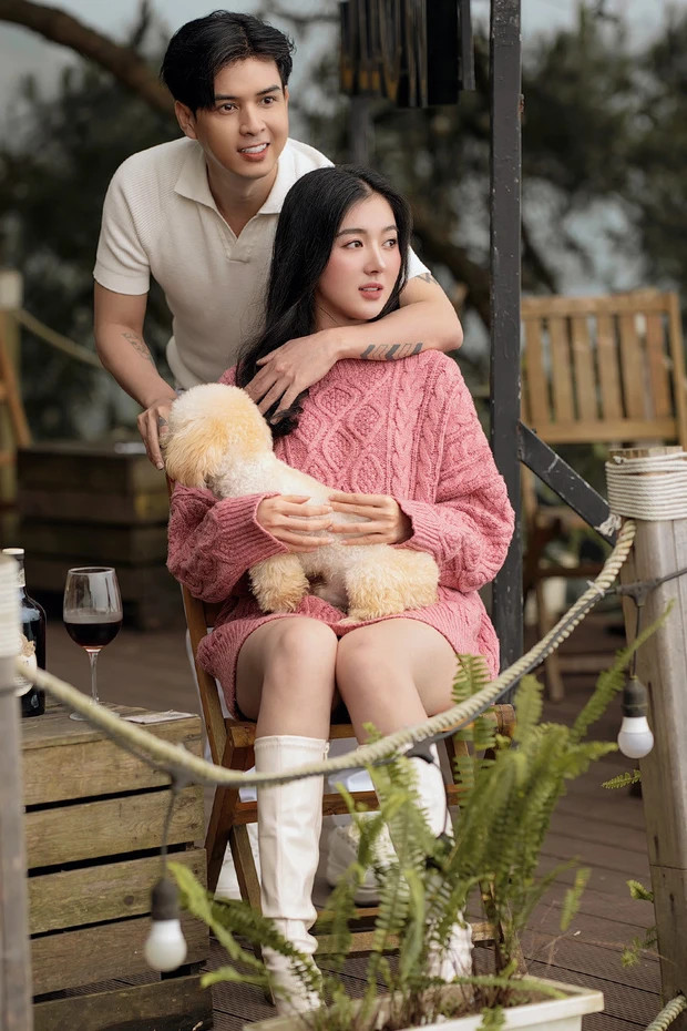 Chưa đầy nửa năm công khai chuyện tình cảm, Hồ Quang Hiếu và Tuệ Như đã chính thức trở thành vợ chồng.