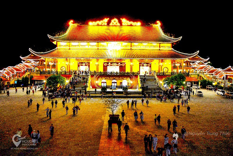 Công trình kiến trúc 300 tỷ trên núi lớn nhất thế giới tại Việt Nam, sức chứa 15.000 người khiến quốc gia khác “ngã mũ” - ảnh 7