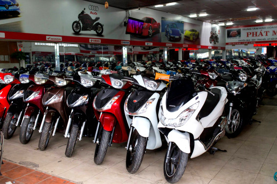 Hàng loạt cửa hàng xe máy cũ giải thể trả mặt bằng, xe cũ “xả kho” chỉ từ 5 triệu đồng/chiếc