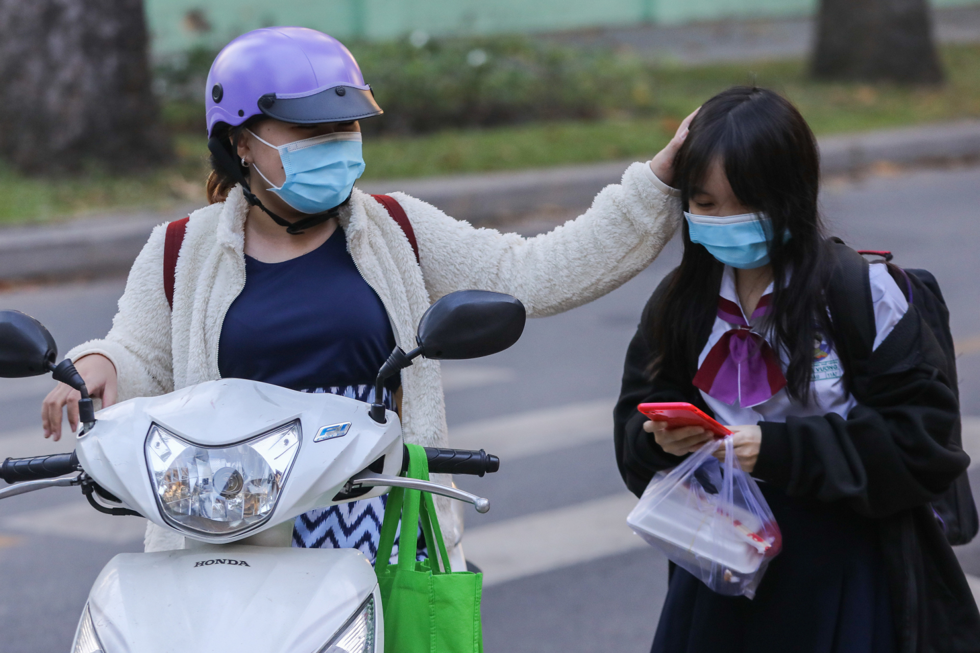 Tan ca làm sớm để về đón con đúng giờ quy định của nhà trường, người mẹ suýt bị công ty đuổi việc - ảnh 3