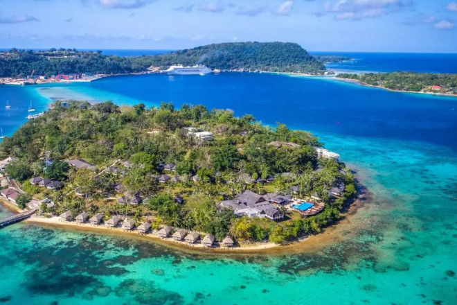Cộng hòa Vanuatu nằm ở Nam Thái Bình Dương, phía đông Australia, gồm 83 hòn đảo lớn nhỏ.