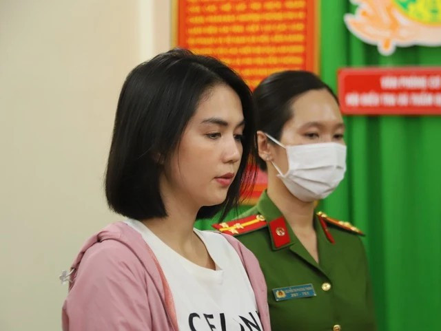 Công an TP.HCM đã khởi tố, bắt tạm giam 'nữ hoàng nội y' Ngọc Trinh.