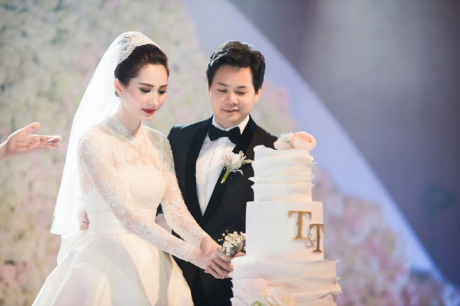 Khi đang trên đỉnh cao sự nghiệp, Hoa hậu Thu Thảo kết hôn với doanh nhân Trung Tín năm 2017