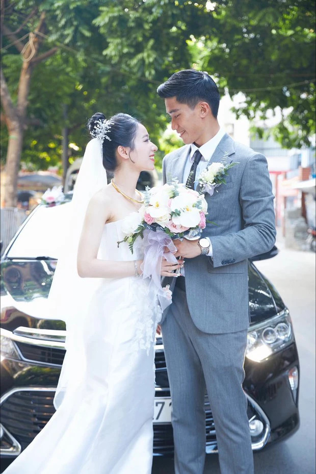 Cùng dịp với đám cưới của hậu vệ Đoàn Văn Hậu là thủ môn Nguyễn Bá Minh Hiếu