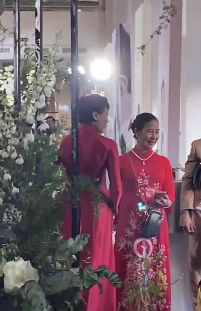 Dàn khách mời đổ bộ đám cưới Đoàn Văn Hậu – Doãn Hải My, HLV Park Hang Seo đến chúc mừng trò cưng - ảnh 9