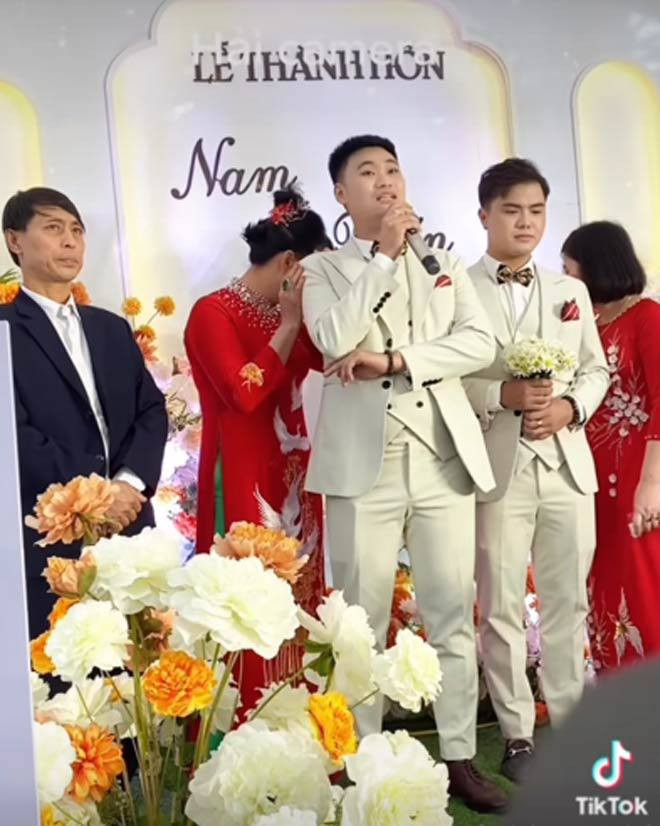 Đám cưới LGBT đầu tiên tại Yên Bái được tổ chức một cách công khai, trọn vẹn.