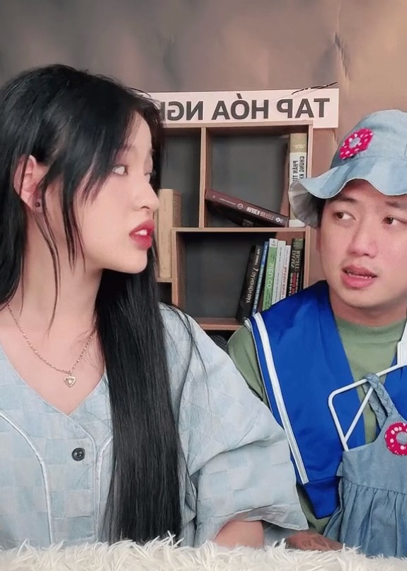 Trần Thanh Tâm phát hiện bạn trai xem ảnh gái trên livestream