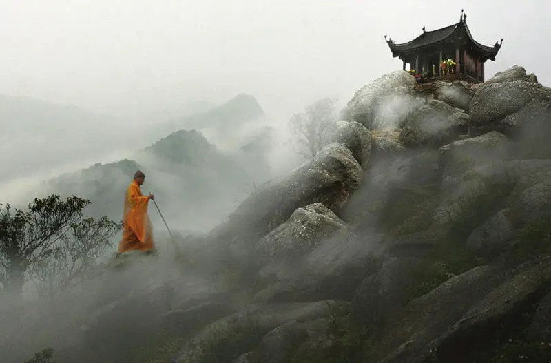 Ngôi chùa cao nhất Việt Nam xuất hiện băng tuyết, nhiệt độ chạm mốc 0 độ C, ai nấy đều muốn ghé thăm - ảnh 6