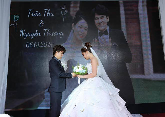 Nữ tuyển thủ Việt Nam cưới vợ và câu chuyện biến cố làng xóm dị nghị, gièm pha để có được một đám cưới - ảnh 2