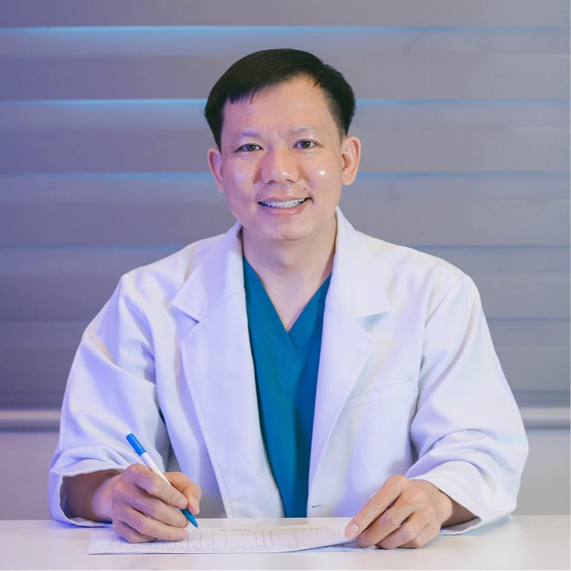 Bác sĩ Cao Hữu Thịnh là cái tên không còn xa lạ được xem là người 'mát tay' trong điều trị hiếm muộn