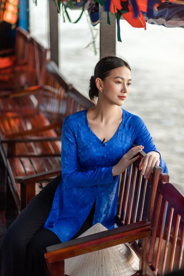 Hoa hậu Phương Khánh “chơi trội” giữa dàn người đẹp mặc áo dài, diện áo bà ba đón Tết vẫn khiến dân tình ngẩn ngơ - ảnh 3